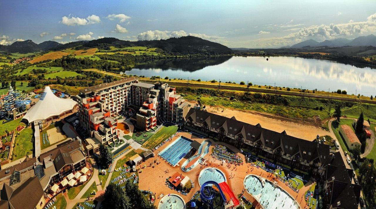 Luxapartmanbesenova Hotel Akvamarin Kültér fotó